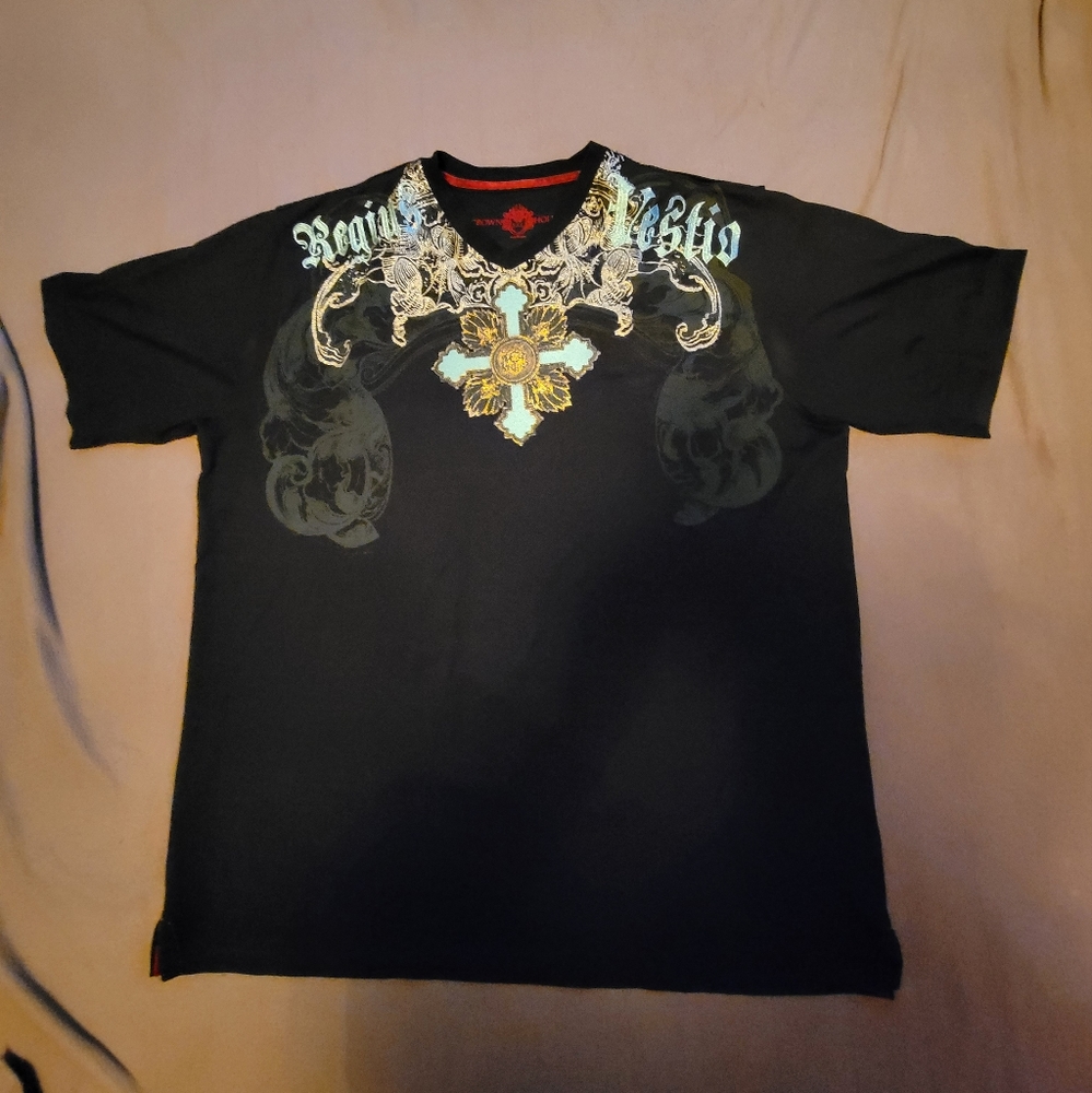 MENS CROWN HOLDER V-NECK TSHIRT